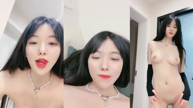 【晚安日记】女神~清纯美女尤物超美身姿 全裸大秀~收费场~极度诱惑！ (3)